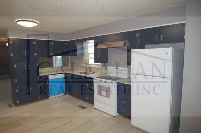 401 Country Club Rd in Sherwood, AR - Foto de edificio - Building Photo