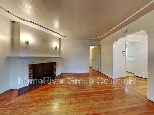 1036 10th Ave in Sacramento, CA - Building Photo - Building Photo