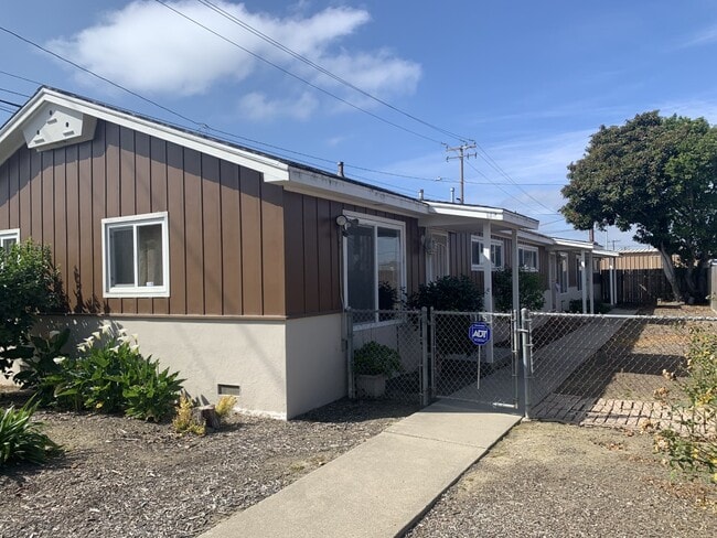 115 N D St, Unit B in Lompoc, CA - Building Photo - Building Photo