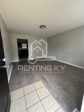 109-111 Evergreen Ct-Unit -111 in Nicholasville, KY - Foto de edificio - Building Photo