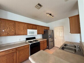 917 Elderberry Tea Cove in Pflugerville, TX - Building Photo - Building Photo