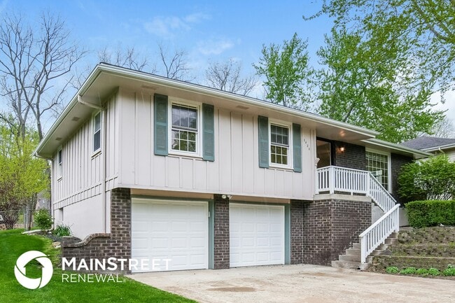 2420 NW 4th St in Blue Springs, MO - Building Photo - Building Photo