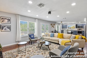 7314 Raintree Forest in San Antonio, TX - Building Photo - Building Photo