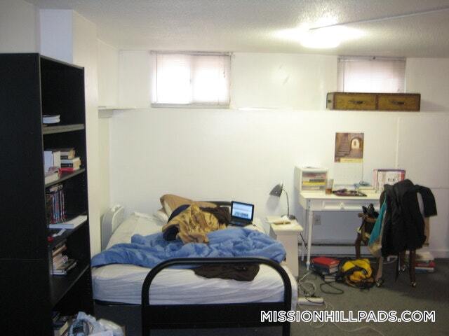 886 Huntington Ave in Boston, MA - Building Photo - Building Photo