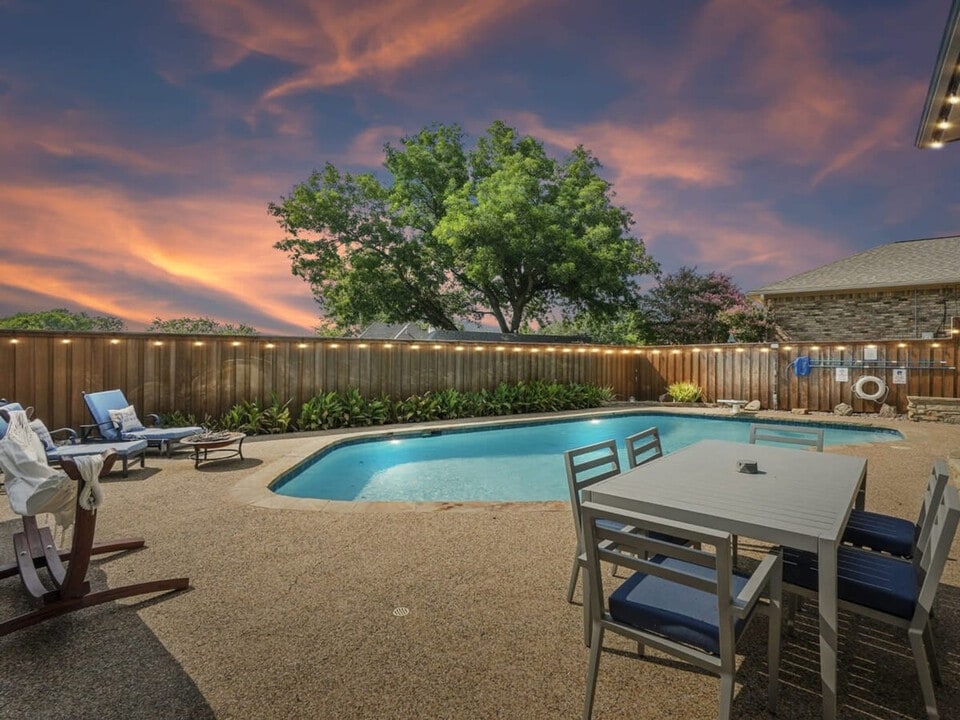 1608 S Alamo Rd in Rockwall, TX - Building Photo