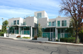 Knoll Villas in West Hollywood, CA - Foto de edificio - Building Photo