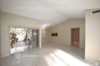 889 NW 97th Ave in Plantation, FL - Foto de edificio - Building Photo