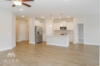 219 Pine Is Ave in Toney, AL - Foto de edificio - Building Photo