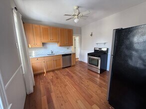 26 Taft St, Unit 3 in Boston, MA - Building Photo - Building Photo