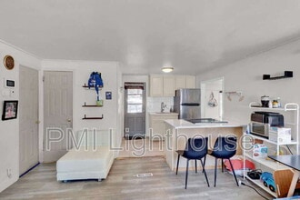 117 Upton Dr in Sound Beach, NY - Building Photo - Building Photo