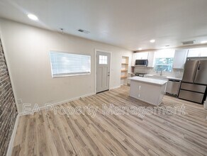 810 13th St NW in Albuquerque, NM - Building Photo - Building Photo