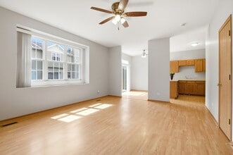 3864 Pathfinder Ln in Joliet, IL - Building Photo - Building Photo