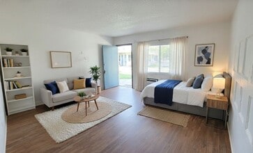 2021 W Olive Ave in Burbank, CA - Foto de edificio - Building Photo