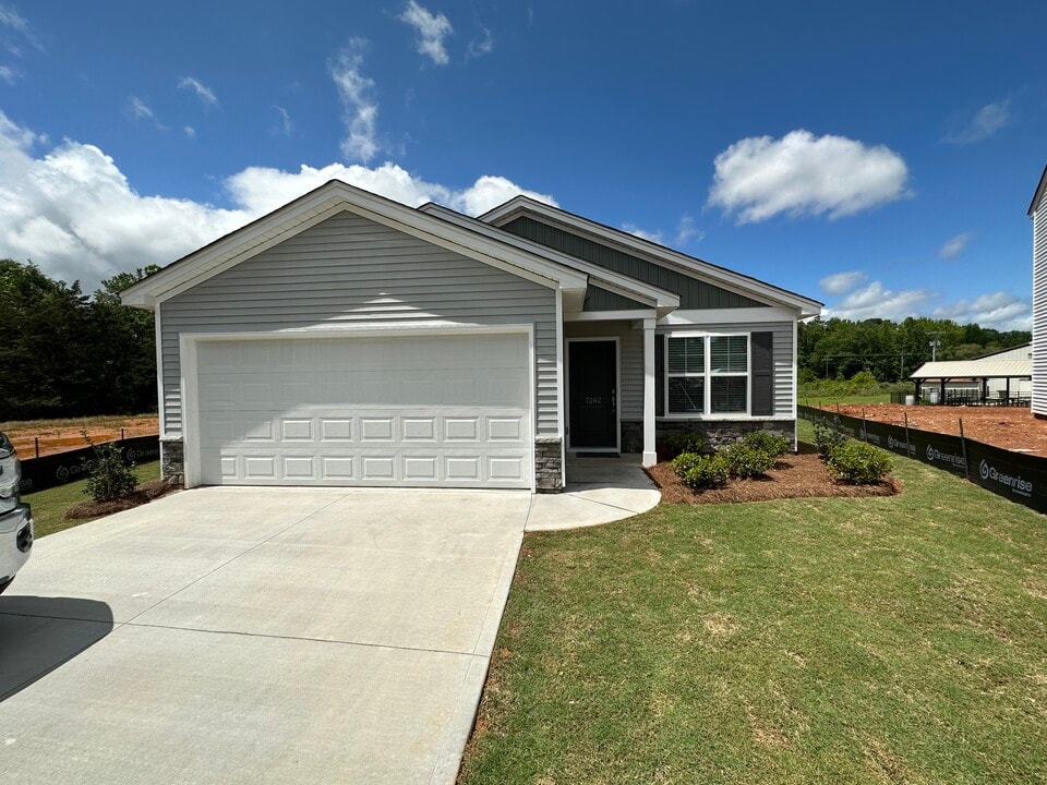 7262 Heirloom Ln in Inman, SC - Foto de edificio