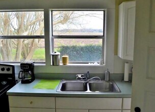 2223 Co Rd 107 in Wharton, TX - Foto de edificio - Building Photo