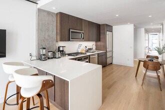 132 W 26th St in New York, NY - Foto de edificio - Building Photo