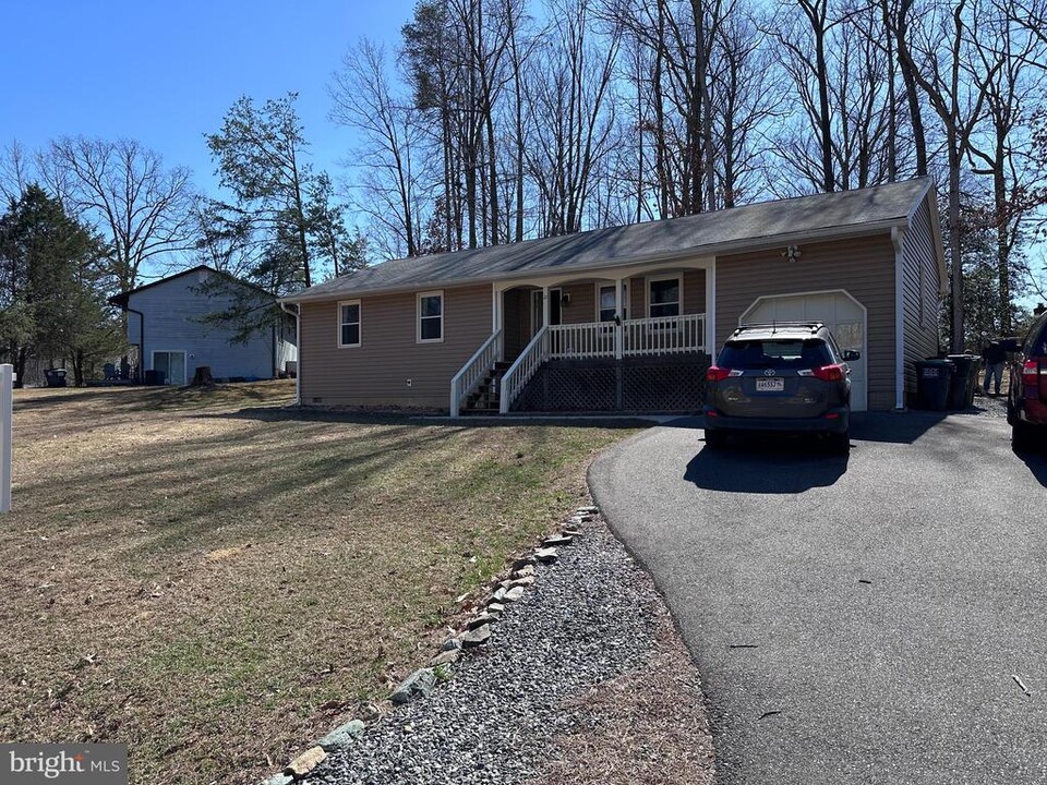 32 Vista Woods Rd in Stafford, VA - Building Photo