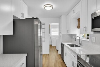 702 Sunset Dr in Lake Worth Beach, FL - Building Photo - Building Photo