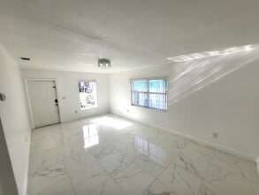 18725 SW 100th Ave in Cutler Bay, FL - Building Photo - Building Photo