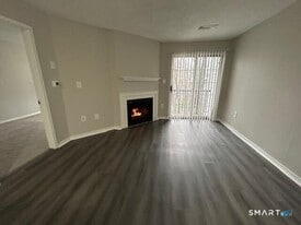 100 Glenbrook Rd in Stamford, CT - Building Photo