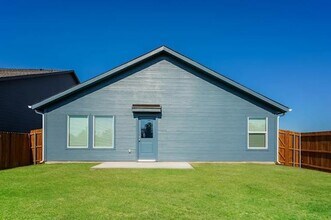 2810 Silent Wy in Crandall, TX - Building Photo - Building Photo