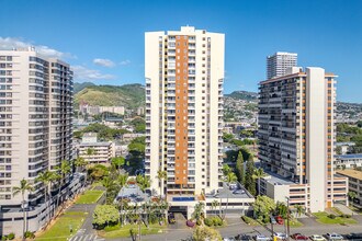 Hale Kulanui in Honolulu, HI - Building Photo - Building Photo