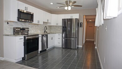 34470 Stellwagen St in Wayne, MI - Building Photo - Building Photo