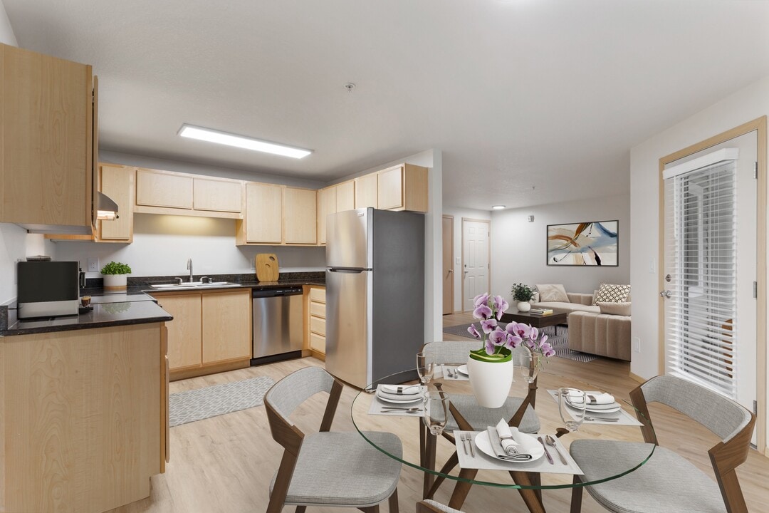 Reflections at the Park in Vancouver, WA - Building Photo