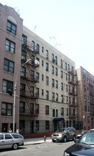 2327 N Andrews Ave in Bronx, NY - Foto de edificio - Building Photo