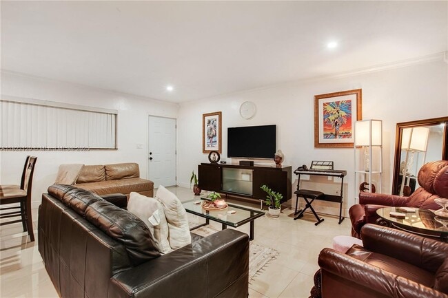 11930 NE 19th Dr in North Miami, FL - Building Photo - Building Photo