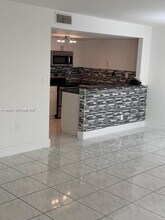 6845 SW 45th Ln in Miami, FL - Building Photo - Building Photo