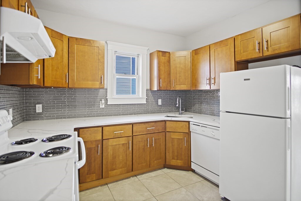 2 Redfield St, Unit #2 in Boston, MA - Building Photo