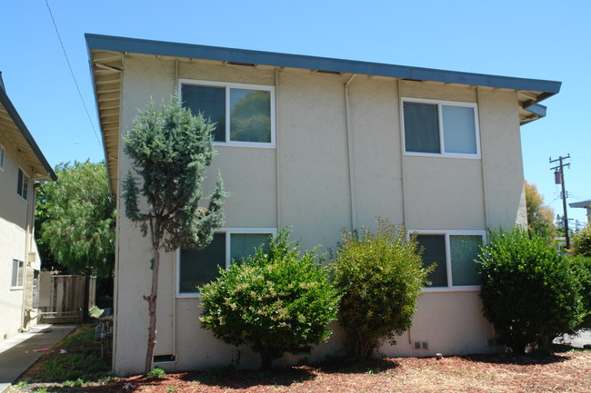 2287 Los Padres Blvd in Santa Clara, CA - Building Photo - Building Photo