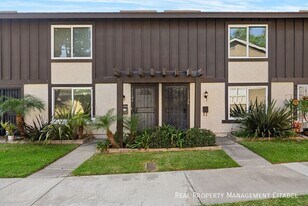 11104 Grant Way in Stanton, CA - Building Photo