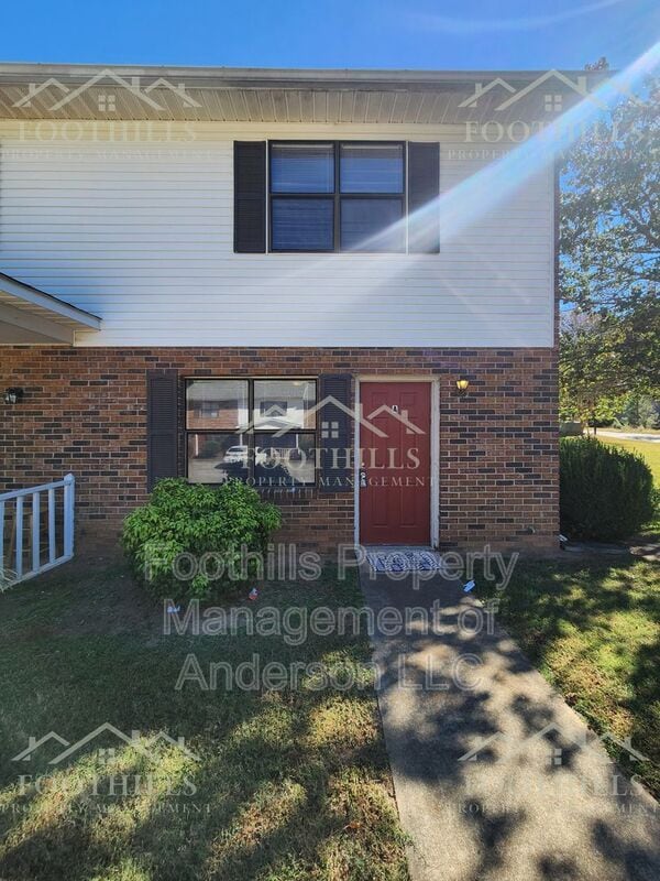 property at 108 Woodland Dr