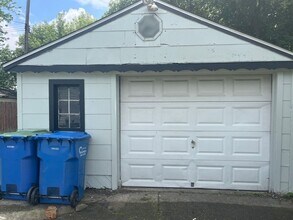 8242 Maxwell Ave in Warren, MI - Building Photo - Building Photo