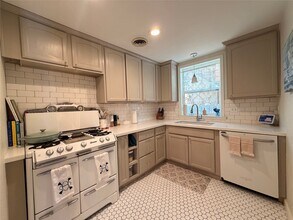 5522 Avenue O 1/2 in Galveston, TX - Building Photo - Building Photo