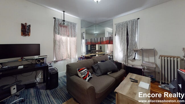 22 Chiswick Rd, Unit 15 in Boston, MA - Foto de edificio - Building Photo