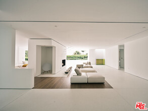 510 Arkell Dr in Beverly Hills, CA - Building Photo - Building Photo