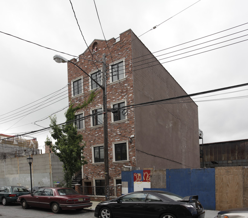 32 Luquer St in Brooklyn, NY - Foto de edificio