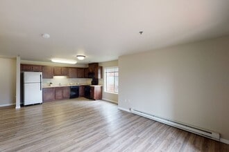 Renaissance Heights Apartment Homes in Williston, ND - Building Photo - Building Photo