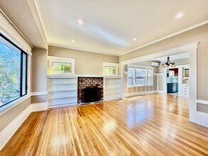 809 Bayswater Ave in Burlingame, CA - Building Photo - Building Photo
