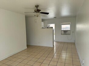 405 53rd St in West Palm Beach, FL - Building Photo - Building Photo