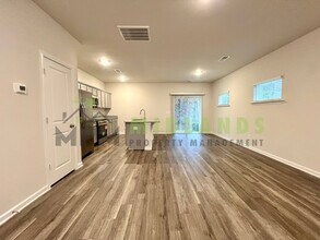 822 Yellow Swan Ln in Columbia, SC - Building Photo - Building Photo