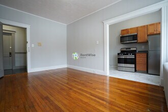 220 Kelton St in Boston, MA - Building Photo - Building Photo