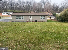 15334 Skyline Dr in Greencastle, PA - Building Photo