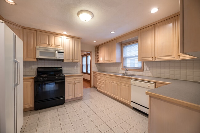 97 White St, Unit 2