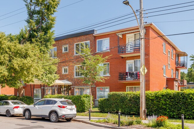 11853 Michel-Sarrazin Rue