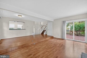 14345 Jacob Ln in Centreville, VA - Building Photo - Building Photo