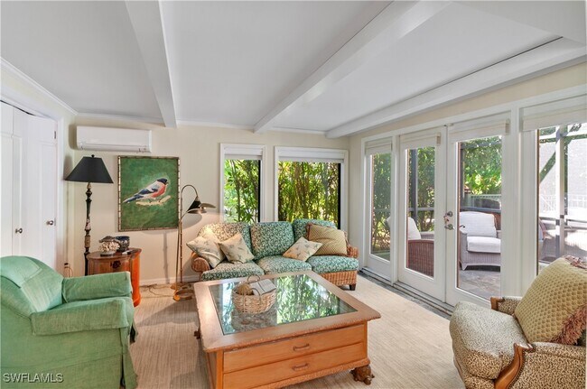 property at 1313 Solana Rd